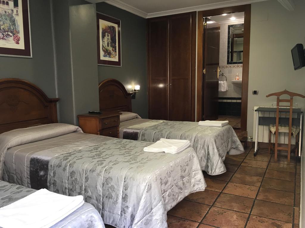 Pension La Redonda Logrono Ngoại thất bức ảnh